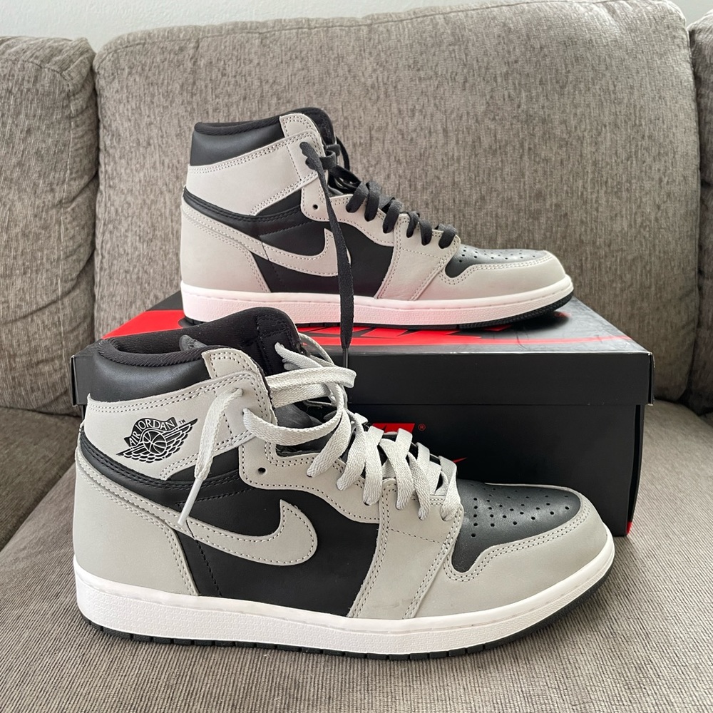 Air Jordan 1 Retro High OG - Size 10 (Men)